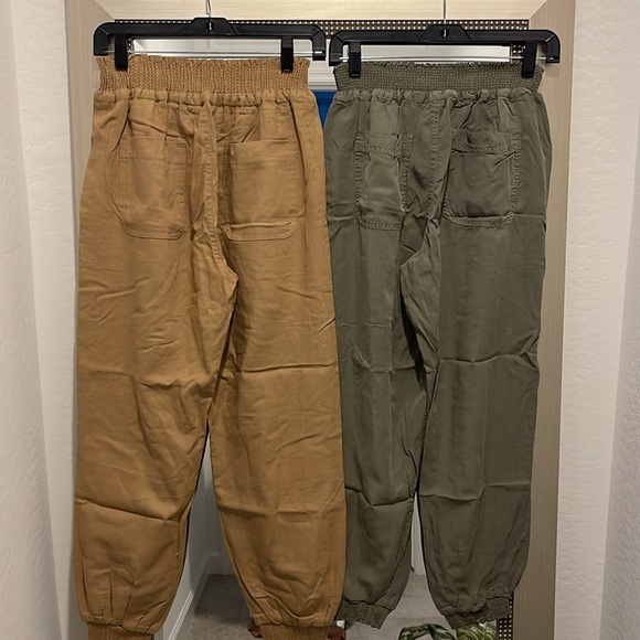 2 Joggers Green and Camel size Medium - Picture 11 of 12